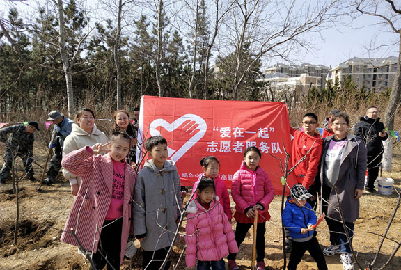 當(dāng)雷鋒月和植樹節(jié)相遇——相約春天，播種綠色，志愿精神薪火傳